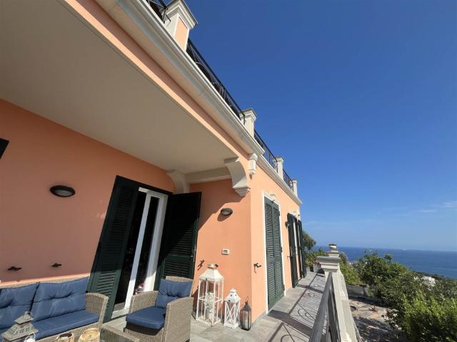 Villa in vendita a Bordighera