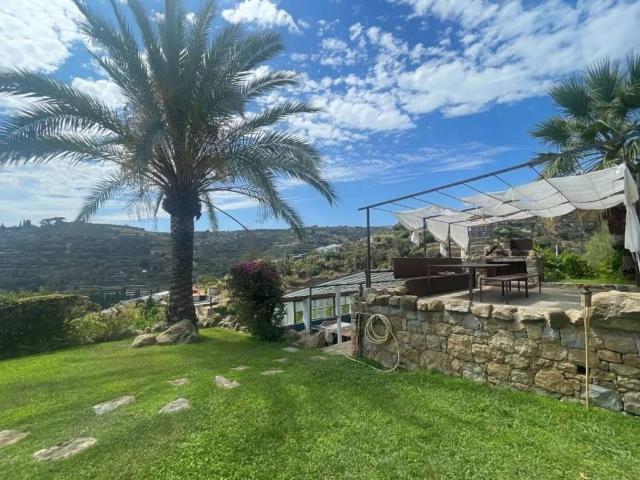 Villa in vendita a Bordighera IM