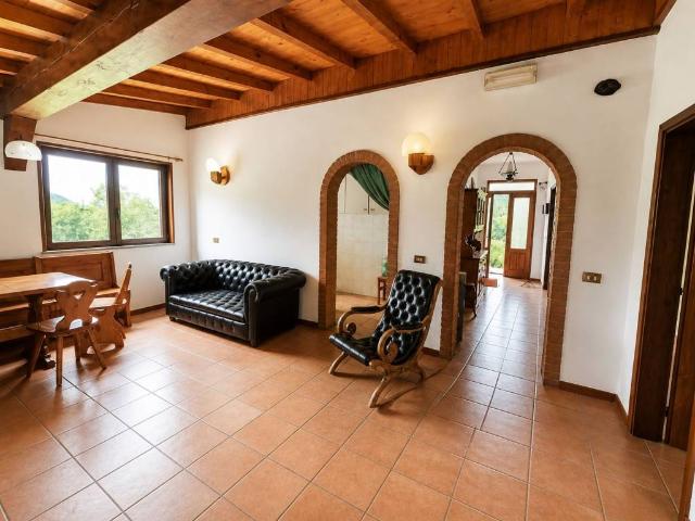 Villa in vendita a Bore PR