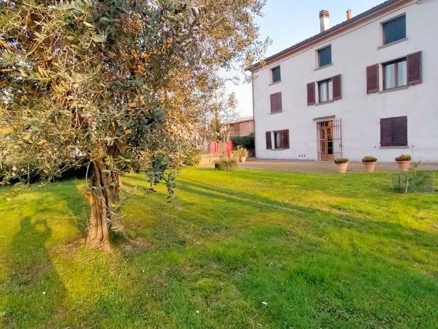 Villa in vendita a Boretto RE