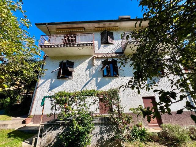 Villa in vendita a Borzonasca GE