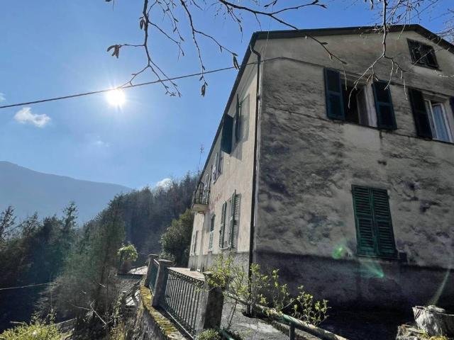 Villa in vendita a Borzonasca GE