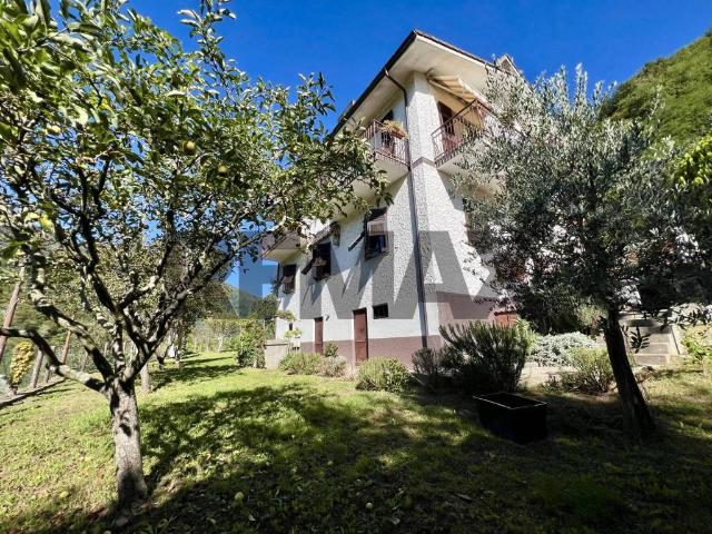 Villa in vendita a Borzonasca GE