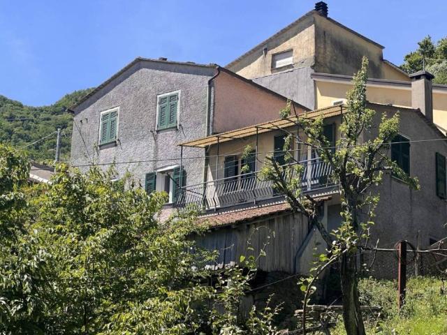 Villa in vendita a Borzonasca GE