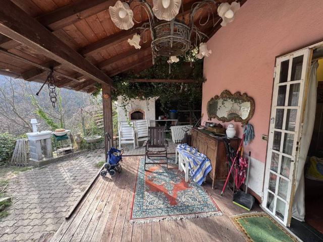 Villa in vendita a Borzonasca GE