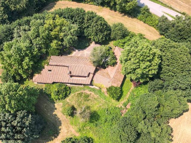 Villa in vendita a Bosisio Parini LC