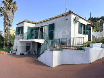 Villa in vendita a Bacoli NA