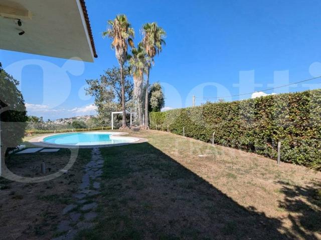 Villa in vendita a Bacoli NA