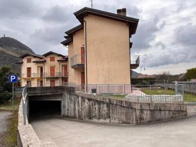 Villa in vendita a Badia Calavena VR