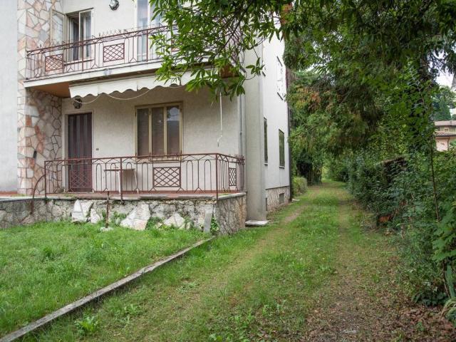 Villa in vendita a Badia Calavena VR