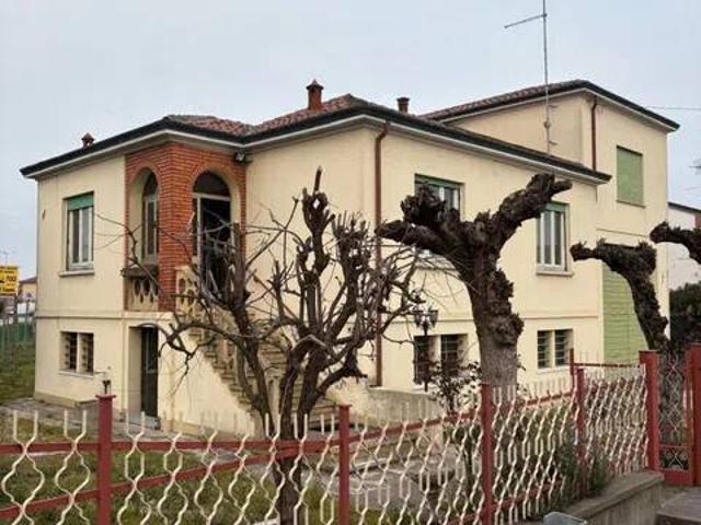 Villa in vendita a Badia Polesine RO