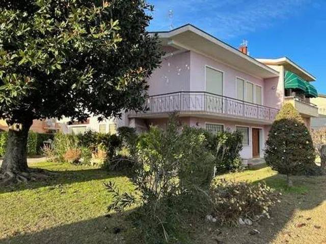 Villa in vendita a Badia Polesine RO