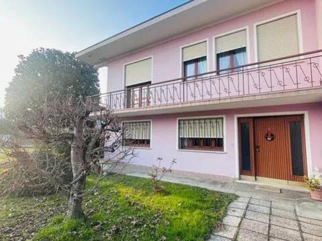 Villa in vendita a Badia Polesine RO