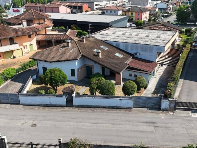 Villa in vendita a Bagnolo Mella BS