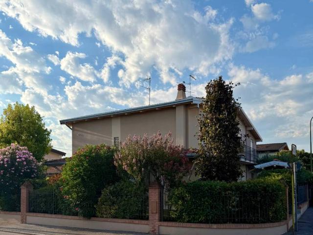 Villa in vendita a Bagnolo Mella BS