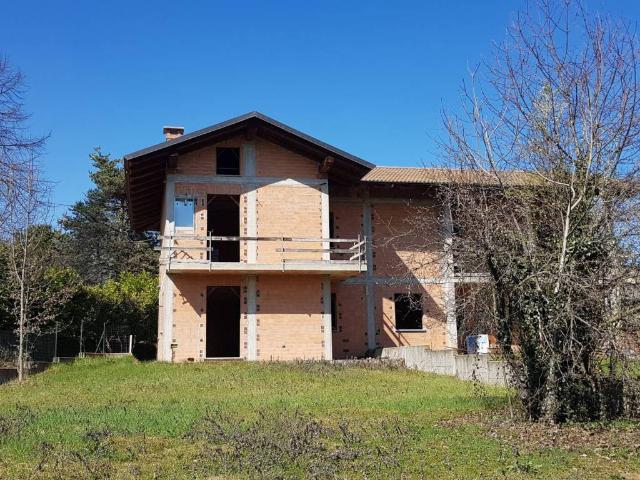 Villa in vendita a Bagnolo Piemonte CN