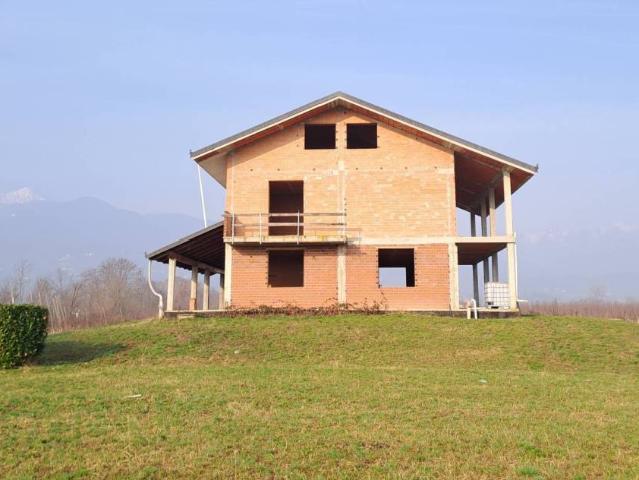 Villa in vendita a Bagnolo Piemonte CN