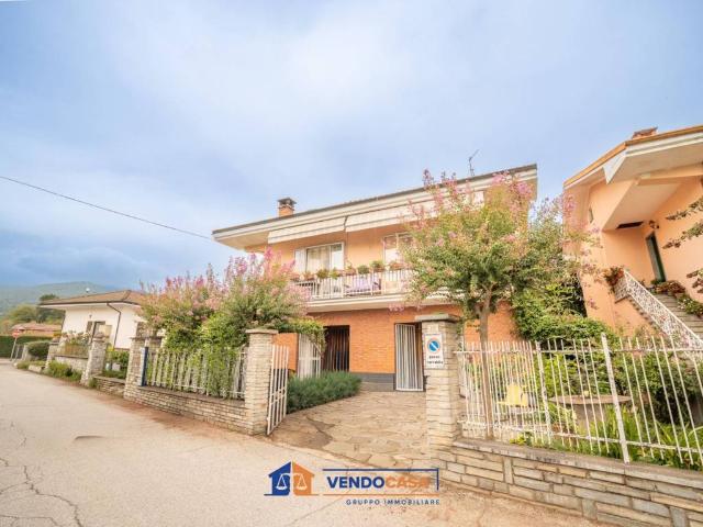 Villa in vendita a Bagnolo Piemonte CN