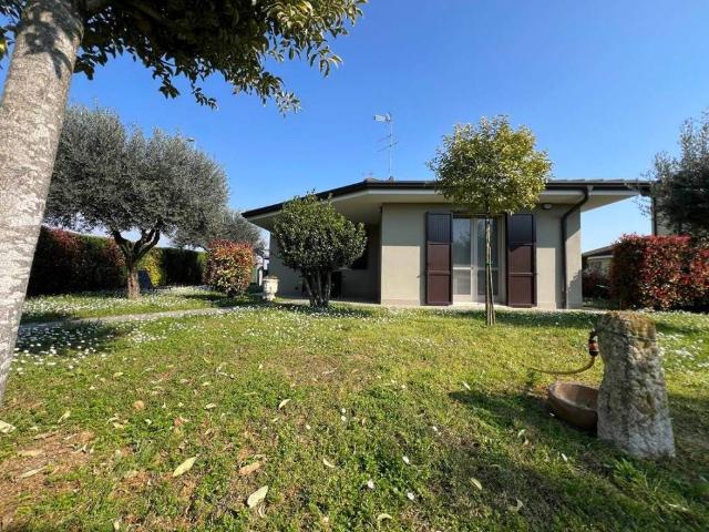 Villa in vendita a Bagnolo San Vito MN
