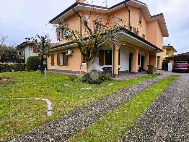 Villa in vendita a Bagnolo San Vito MN