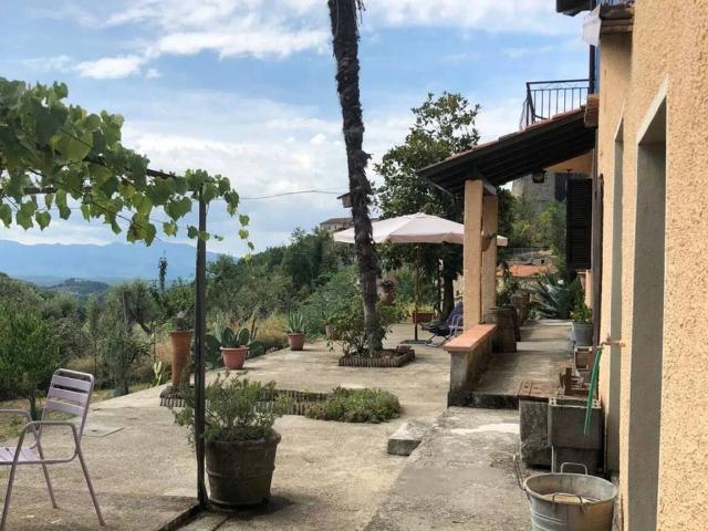 Villa in vendita a Bagnone MS