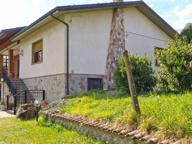 Villa in vendita a Bagnone MS