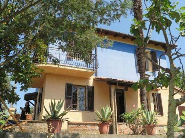 Villa in vendita a Bagnone MS