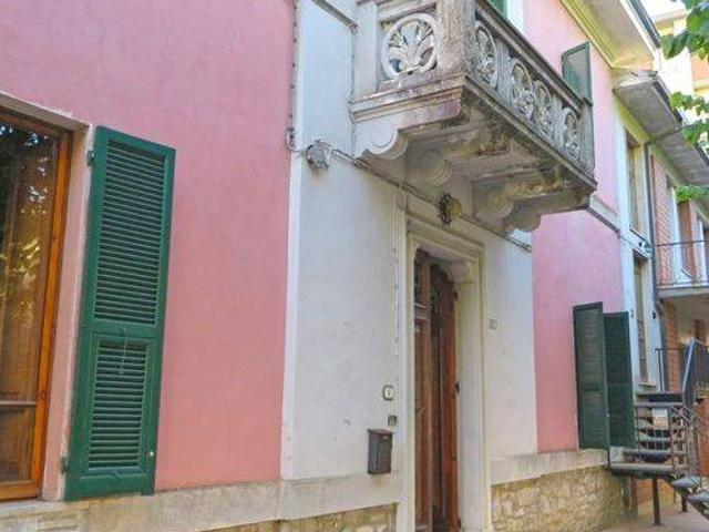 Villa in vendita a Bagnone MS