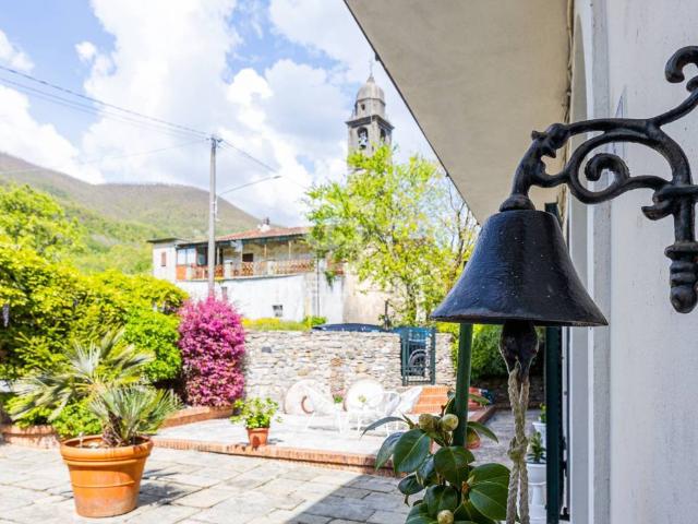 Villa in vendita a Bagnone MS