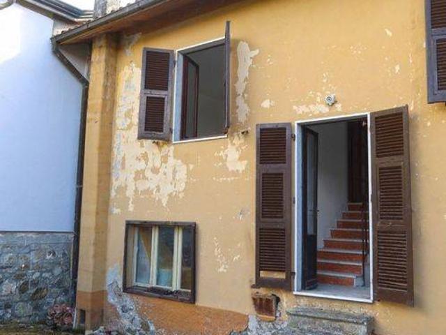 Villa in vendita a Bagnone MS