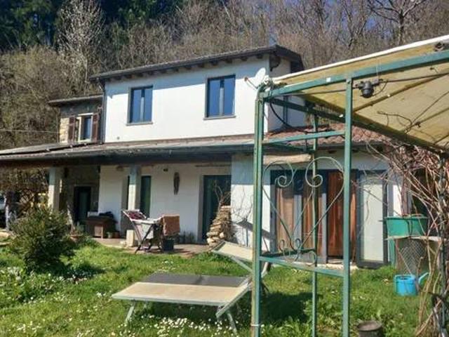 Villa in vendita a Bagnone MS