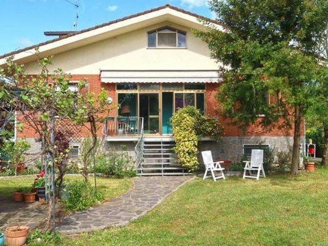 Villa in vendita a Bagnone MS