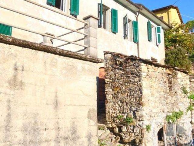 Villa in vendita a Bagnone MS