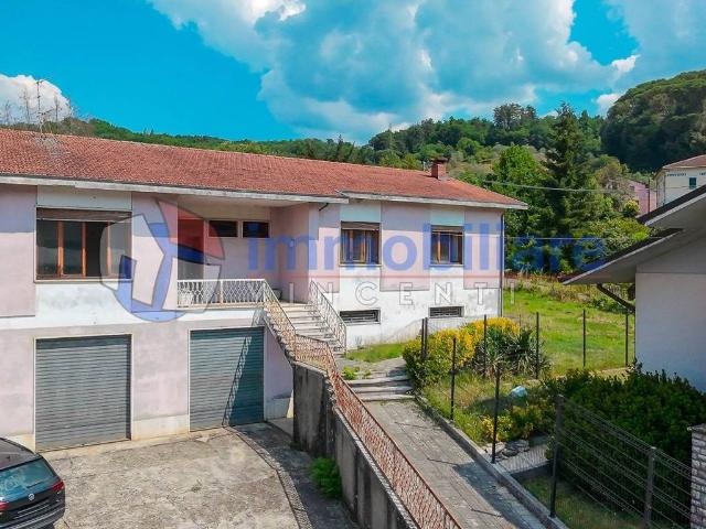 Villa in vendita a Bagnone MS