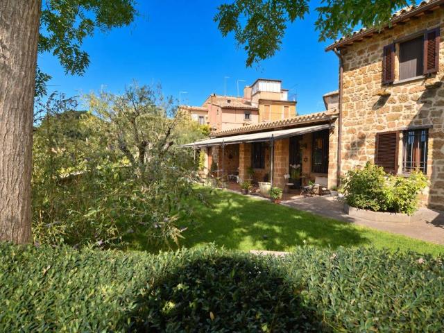 Villa in vendita a Bagnoregio VT