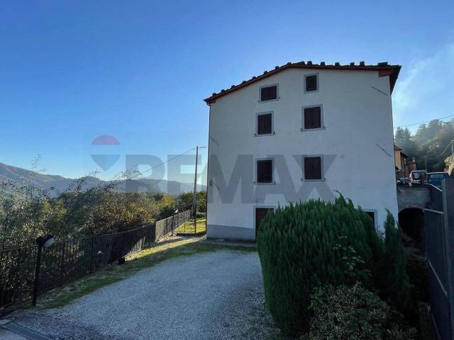 Villa in vendita a Bagni Di Lucca
