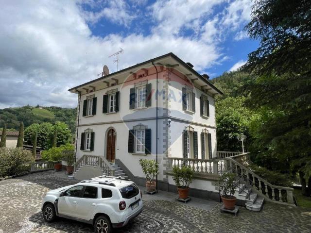 Villa in vendita a Bagni Di Lucca