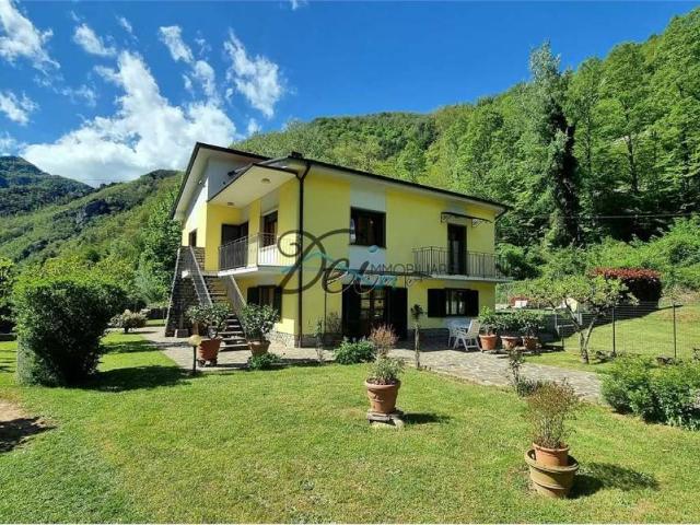 Villa in vendita a Bagni di Lucca LU