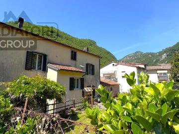 Villa in vendita a Bagni di Lucca LU