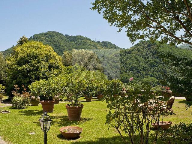 Villa in vendita a Bagni di Lucca LU