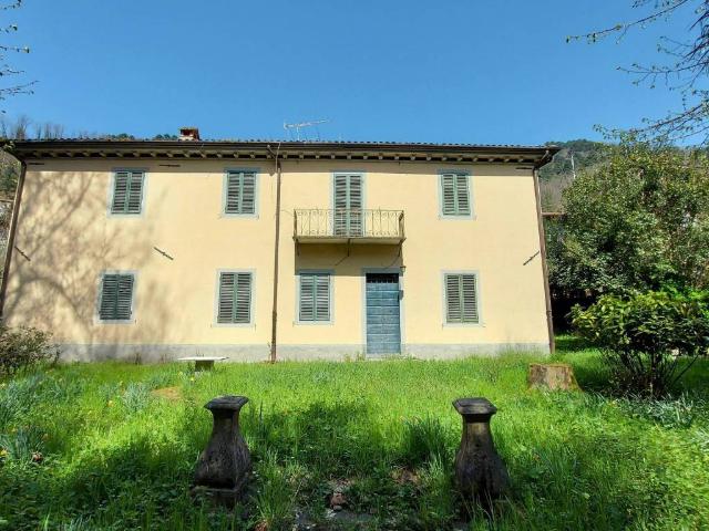 Villa in vendita a Bagni di Lucca LU