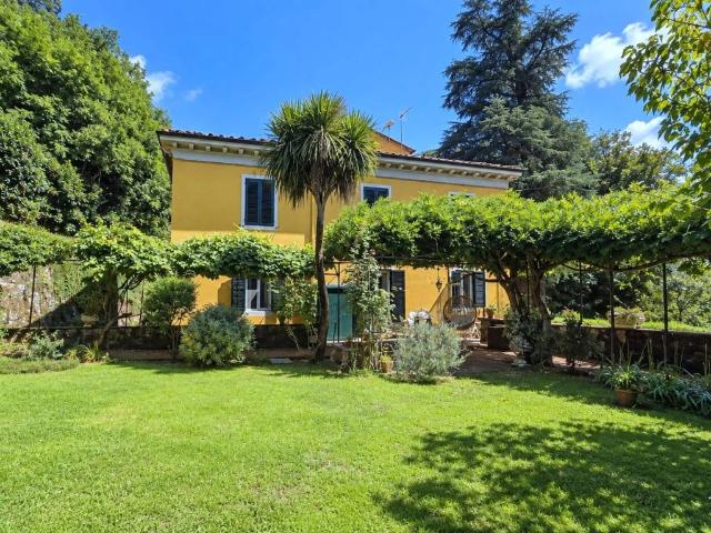 Villa in vendita a Bagni di Lucca LU