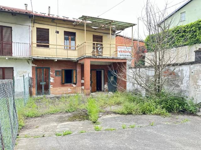 Villa in vendita a Baldissero d'Alba CN