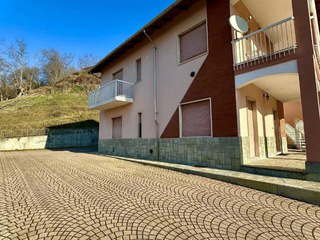 Villa in vendita a Baldissero d'Alba CN