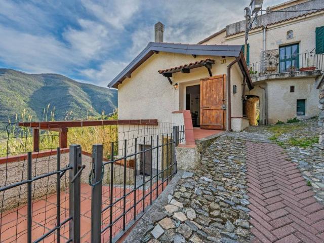 Villa in vendita a Balestrino SV