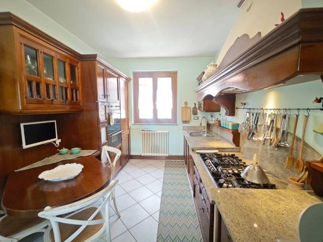 Villa in vendita a Ballabio LC