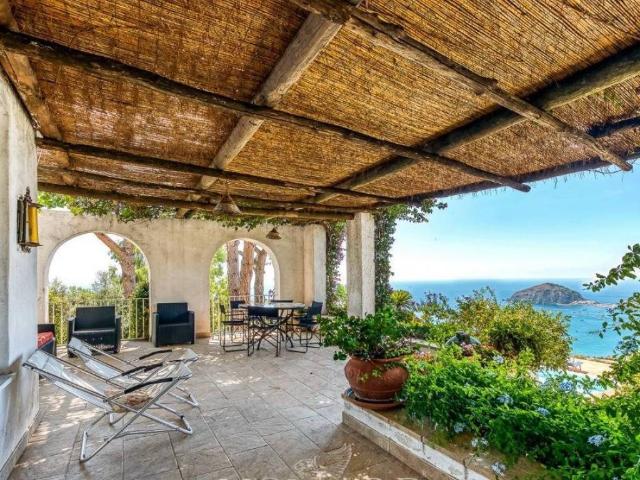 Villa in vendita a Barano d'Ischia NA