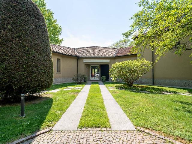 Villa in vendita a Barasso VA