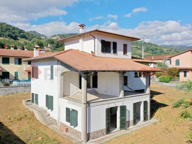 Villa in vendita a Barga