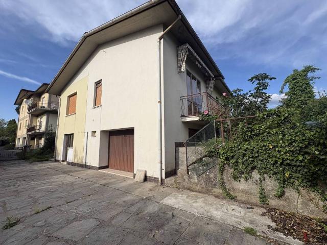 Villa in vendita a Barga LU